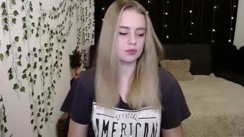 sofia_rosemary online show from 01/25/25, 12:05