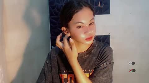 sofia_sweetheart18 online show from 11/04/25, 12:37