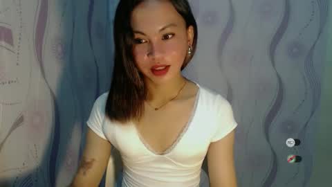 sofia_sweetheart18 online show from 12/23/25, 10:35