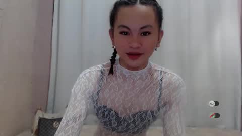 sofia_sweetheart18 online show from 04/01/26, 11:35