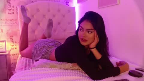 Sofia Tanaka online show from 09/10/25, 12:16