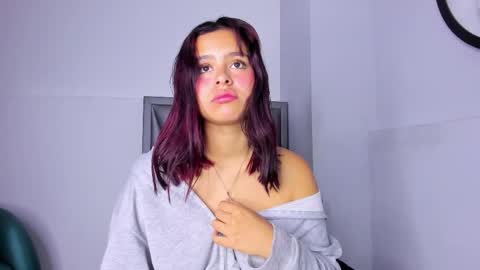 Sofa online show from 09/20/25, 12:06