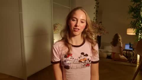 Sofia online show from 11/03/25, 04:52