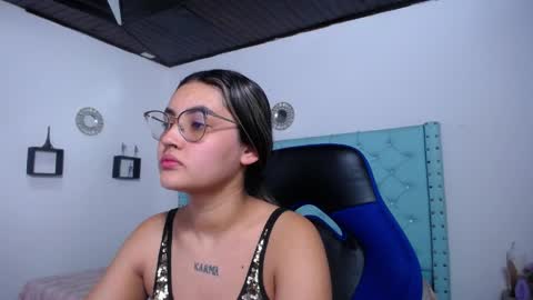 Sofia online show from 04/11/26, 10:19