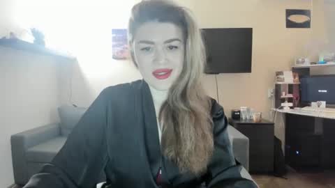 SofiaBells online show from 11/18/25, 10:09