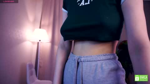 Snapshot of sofiabruno chatting on 10/15/25, 06:35 Hi My name is Sofia Welcome to my room Please thumbs up - its important online show from 10/15/25, 06:35