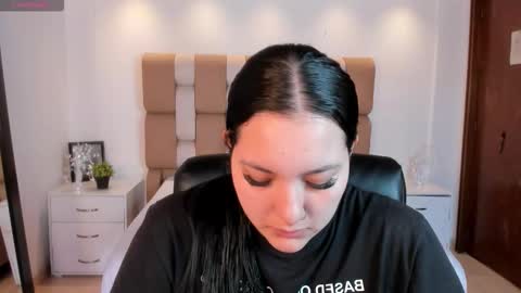 Sofia caramel online show from 12/18/25, 04:13