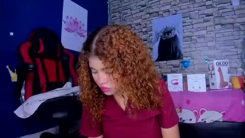 Snapshot of sofiacastillo01 chatting on 01/27/25, 12:37 sofiacastillo01 online show from 01/27/25, 12:37