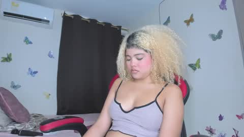 Snapshot of sofiacastillo01 chatting on 09/23/25, 02:09 sofiacastillo01 online show from 09/23/25, 02:09