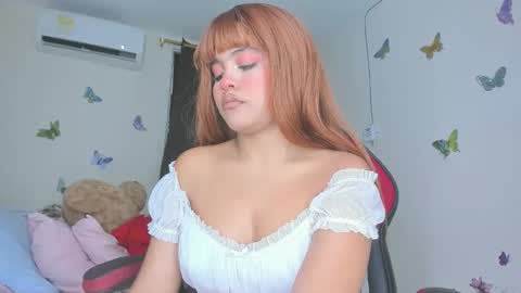 sofiacastillo01 online show from 11/10/25, 02:05