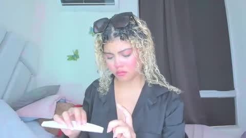 Snapshot of sofiacastillo01 chatting on 04/28/26, 09:31 sofiacastillo01 online show from 04/28/26, 09:31