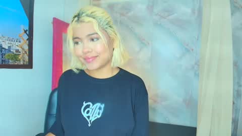 sofiacastillo01 online show from 07/07/26, 01:48