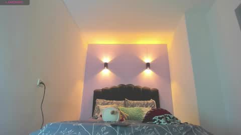 Snapshot of sofiaclaus_19 chatting on 11/02/25, 02:47 Sofia online show from 11/02/25, 02:47