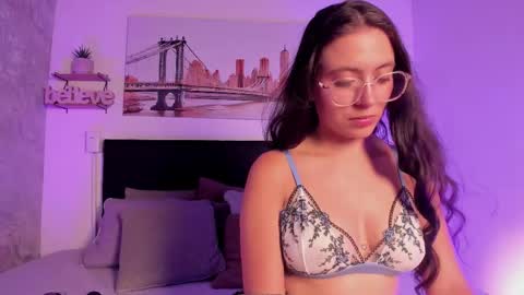 sofialujan_ online show from 02/27/26, 12:43
