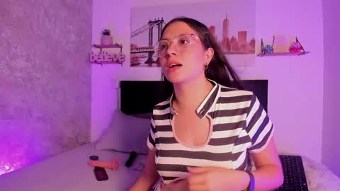 sofialujan_ online show from 03/13/26, 01:23