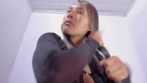 sofii milk online show from 02/11/25, 05:07