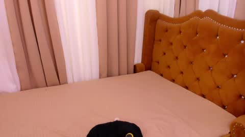 sofiamojic online show from 07/28/26, 12:48