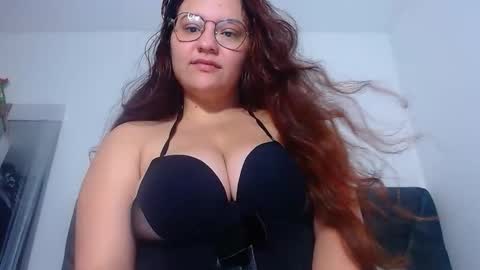 sofiamooon_ online show from 02/24/26, 03:37