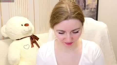 Sofia online show from 04/18/26, 01:09