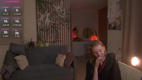 Sofia Help me overcome shynes with 100 thumbs up online show from 10/30/25, 08:31