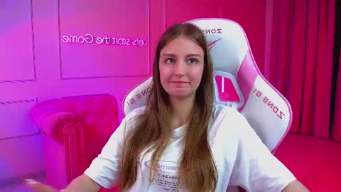 Snapshot of sofiasarvain chatting on 06/11/26, 07:01 Sofia online show from 06/11/26, 07:01