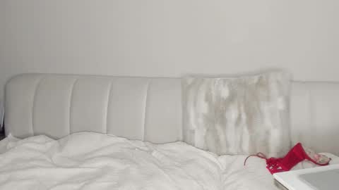 SOFIA   online show from 02/14/25, 11:53