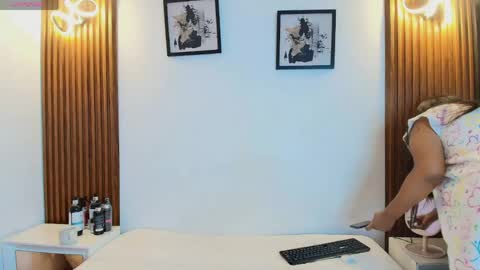 Snapshot of sofiasweett1 chatting on 05/08/26, 09:58 online show from 05/08/26, 09:58