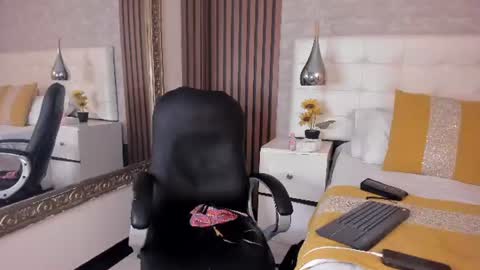 Snapshot of sofiathoompson chatting on 06/18/26, 09:41 sofiathoompson online show from 06/18/26, 09:41
