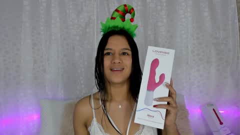 Danna Sofia online show from 12/13/24, 12:20