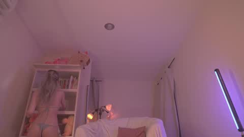 Sofi  online show from 02/20/25, 10:37