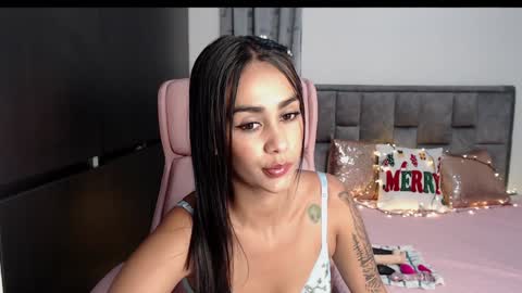 Snapshot of sofierosse_ chatting on 12/03/24, 03:30 Sofie Rosee online show from 12/03/24, 03:30