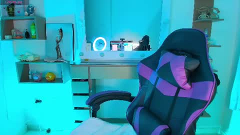 Snapshot of sofierosse_ chatting on 07/17/26, 02:07 Sofie Rosee online show from 07/17/26, 02:07
