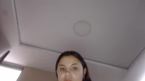 Snapshot of sofigarcia17 chatting on 06/02/26, 01:57 sofi online show from 06/02/26, 01:57