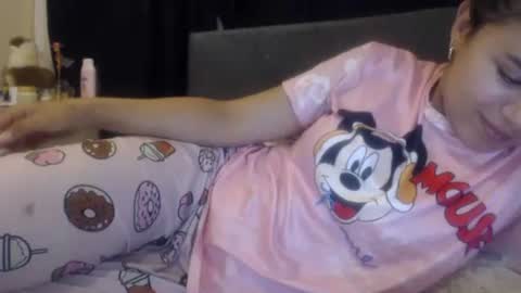 Snapshot of sofigarcia17 chatting on 06/03/26, 03:20 sofi online show from 06/03/26, 03:20