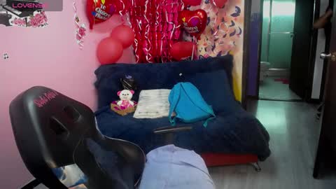 sofii_cute01 online show from 02/20/25, 12:04