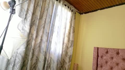 Snapshot of sofii_cute01 chatting on 02/21/26, 12:28 sofii_cute01 online show from 02/21/26, 12:28