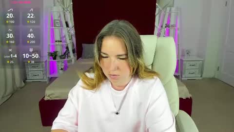 Snapshot of sofii_darling chatting on 06/12/26, 04:50 sofii_darling online show from 06/12/26, 04:50