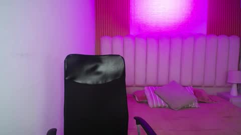 Snapshot of sofii_tk chatting on 05/20/26, 03:02 Sofii online show from 05/20/26, 03:02
