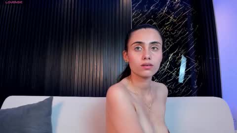 Snapshot of sofiia_palacioss chatting on 11/08/25, 12:11 Sofiia Everyday From 1400 to 2200 Col Time online show from 11/08/25, 12:11