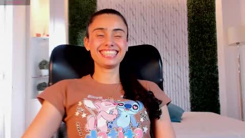 Sofiia  Everyday From 1400 to 2200 Col Time online show from 01/16/26, 07:18