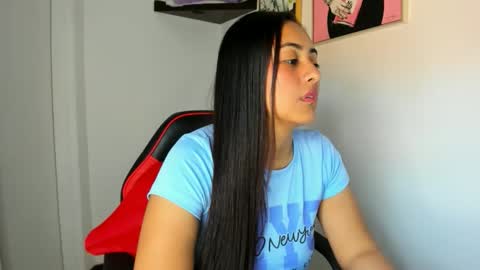 sofiia rodriguez online show from 11/25/25, 11:43