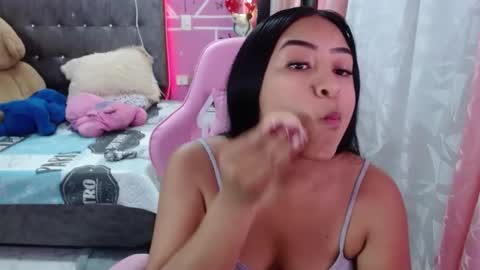 Snapshot of sofiiadreams chatting on 01/02/25, 11:06 sofia Dreams online show from 01/02/25, 11:06