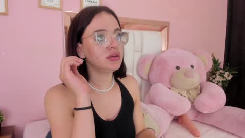 Snapshot of sofiiagudelo chatting on 02/06/25, 05:03 Sofi agudelo online show from 02/06/25, 05:03