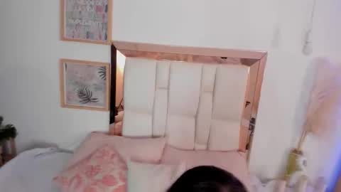 Snapshot of sofiiagudelo chatting on 12/02/25, 03:23 Sofi agudelo online show from 12/02/25, 03:23