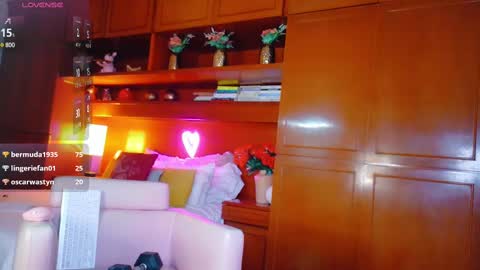 Sofa bonita  online show from 02/20/25, 03:23