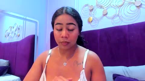 sofiifox online show from 10/29/25, 08:21