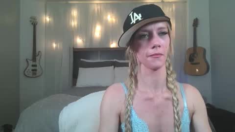 Sofi King online show from 04/05/26, 04:15