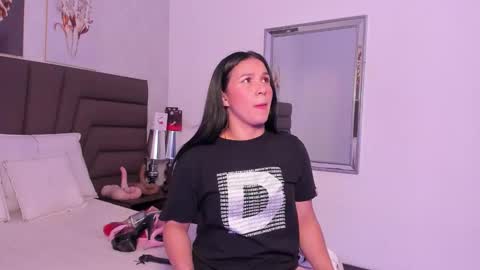      online show from 12/01/25, 11:26