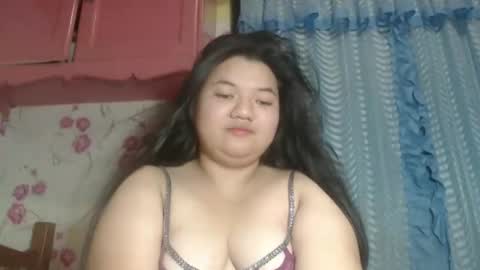 Snapshot of soft_angie chatting on 09/14/25, 10:14 Angie online show from 09/14/25, 10:14