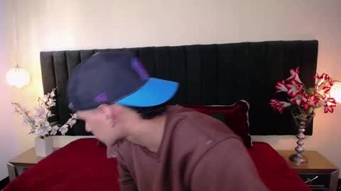 Cam and Amy online show from 11/08/25, 07:45